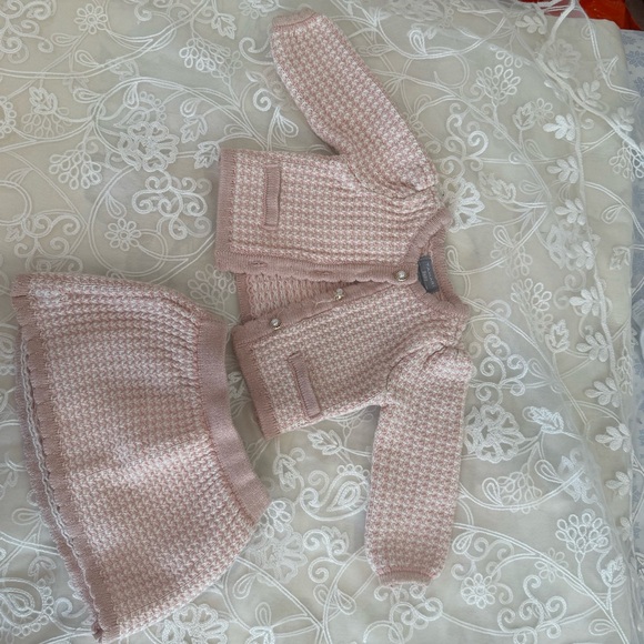 🆕 Tahari Pink Textured Knit Set with Cardigan and Skirt - Size 3-6 M - Picture 3 of 11